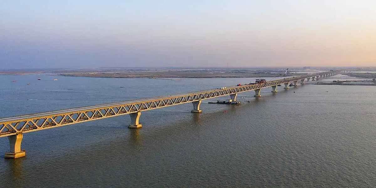 পদ্মা সেতু রচনা